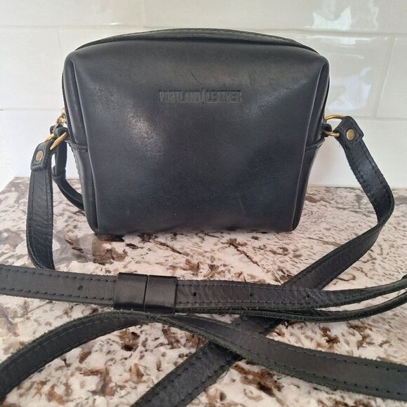 Portland Leather Black Crossbody Bag with Minimalist Design - Picture 1 of 10